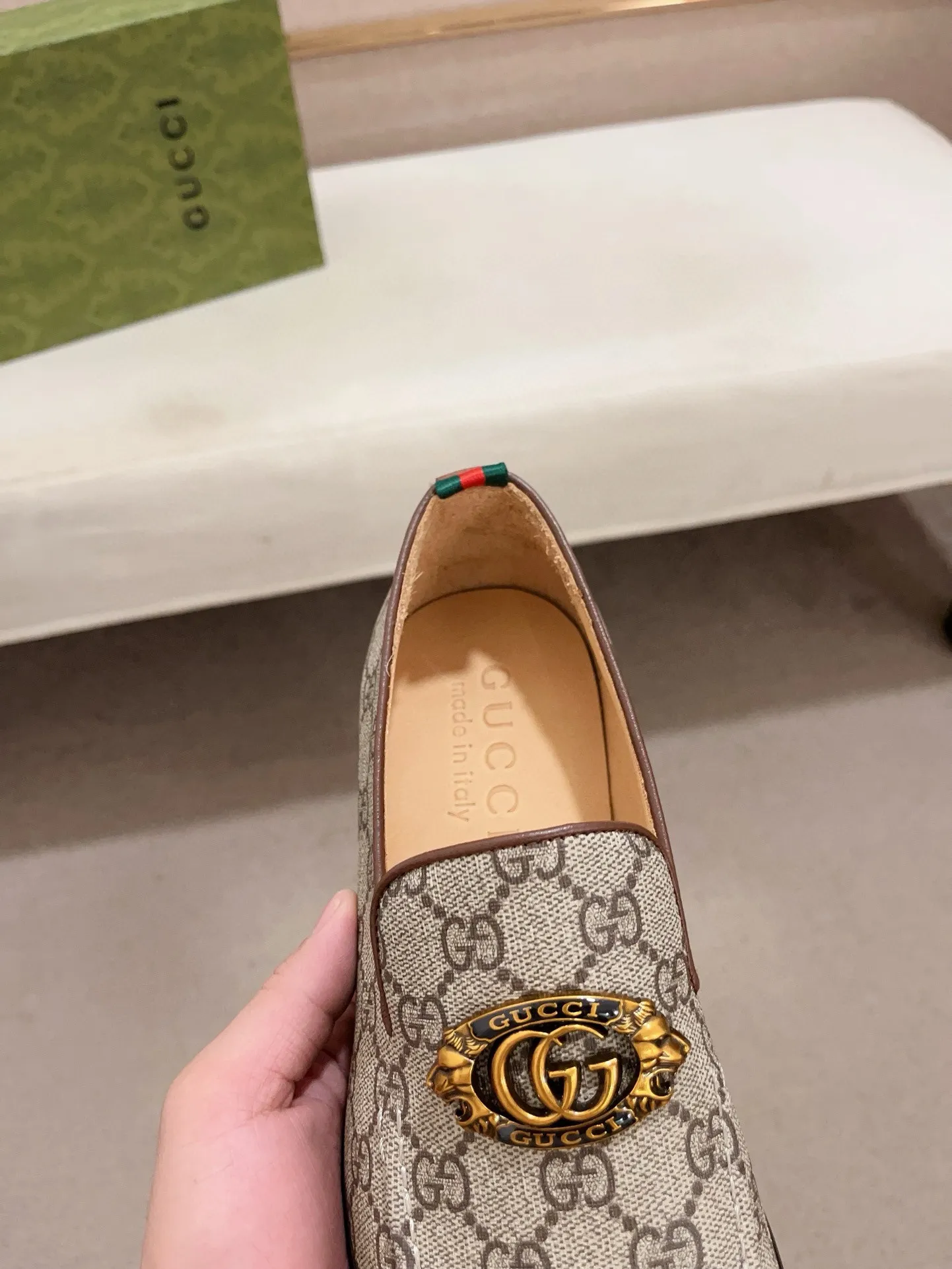 Men's shoes 💰: 520💰 (GUCCI) New product series ss hot new products 💢 💠 Casual suit shoes 👞, top imported materials Upper hardware buckles and shoe side logos, insoles and soles with brand logos 💠 💎 Upper: imported PVC material 100% 💎 Lining: cowhide/100% 💎Feet: cowhide/100% 💎Sole: rubber/100% 💎SIZE: 38 39 40 41 42 43 44 Can be customized 45